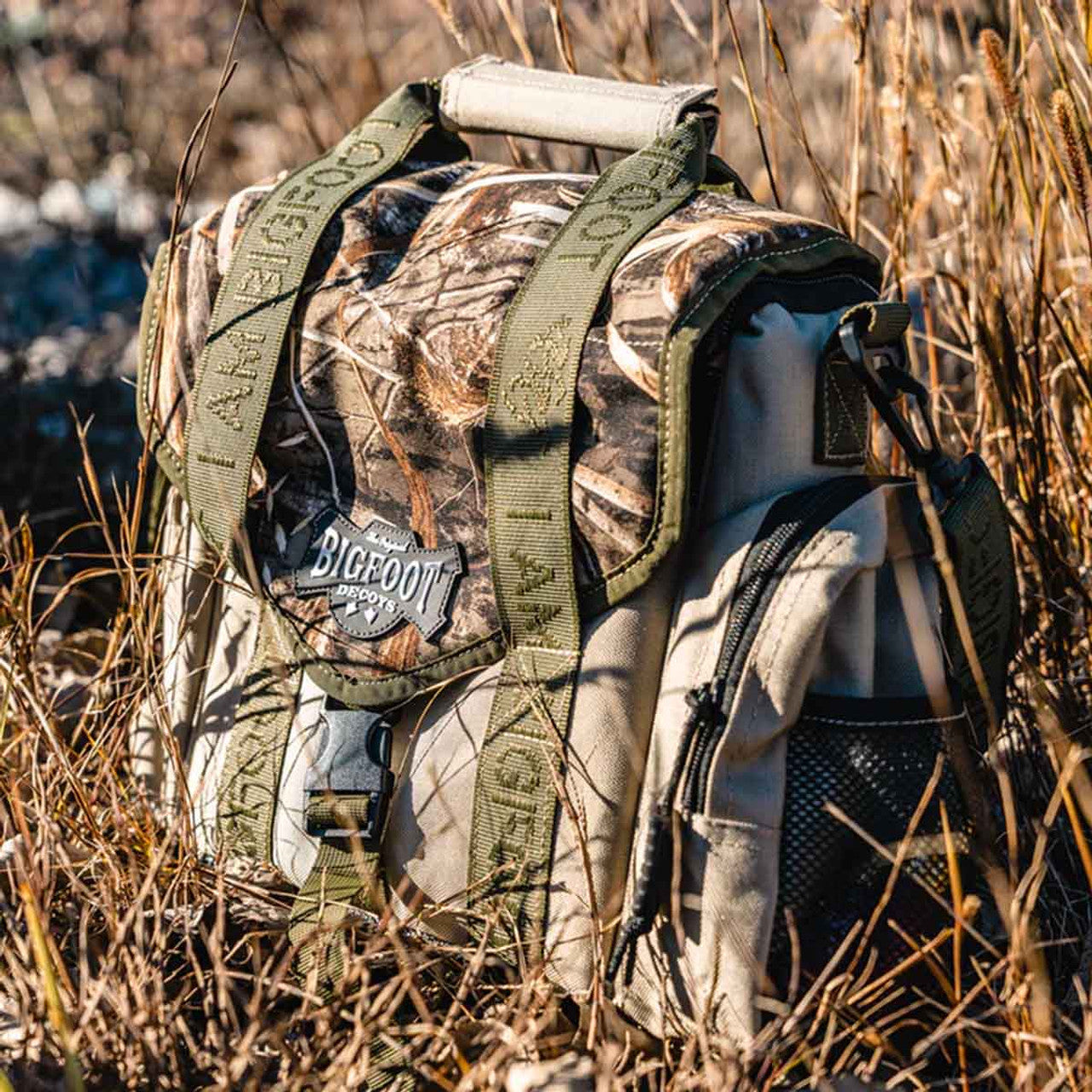 B2™ Canada Variety Shell Decoys 12 Pk + Performance Blind Bag – BigFoot