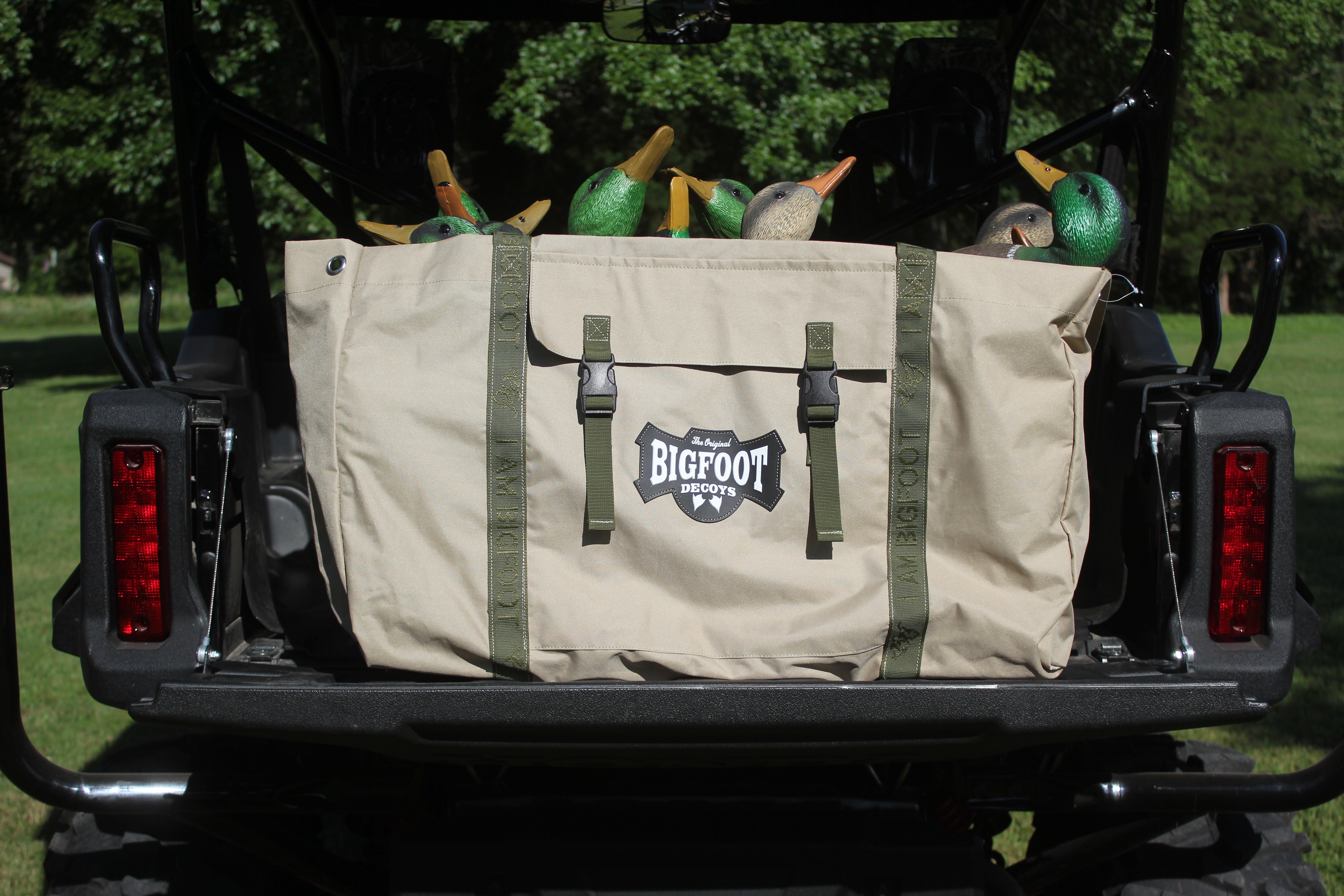 BigFoot™ Field Duck Decoy 12-Slot Bag